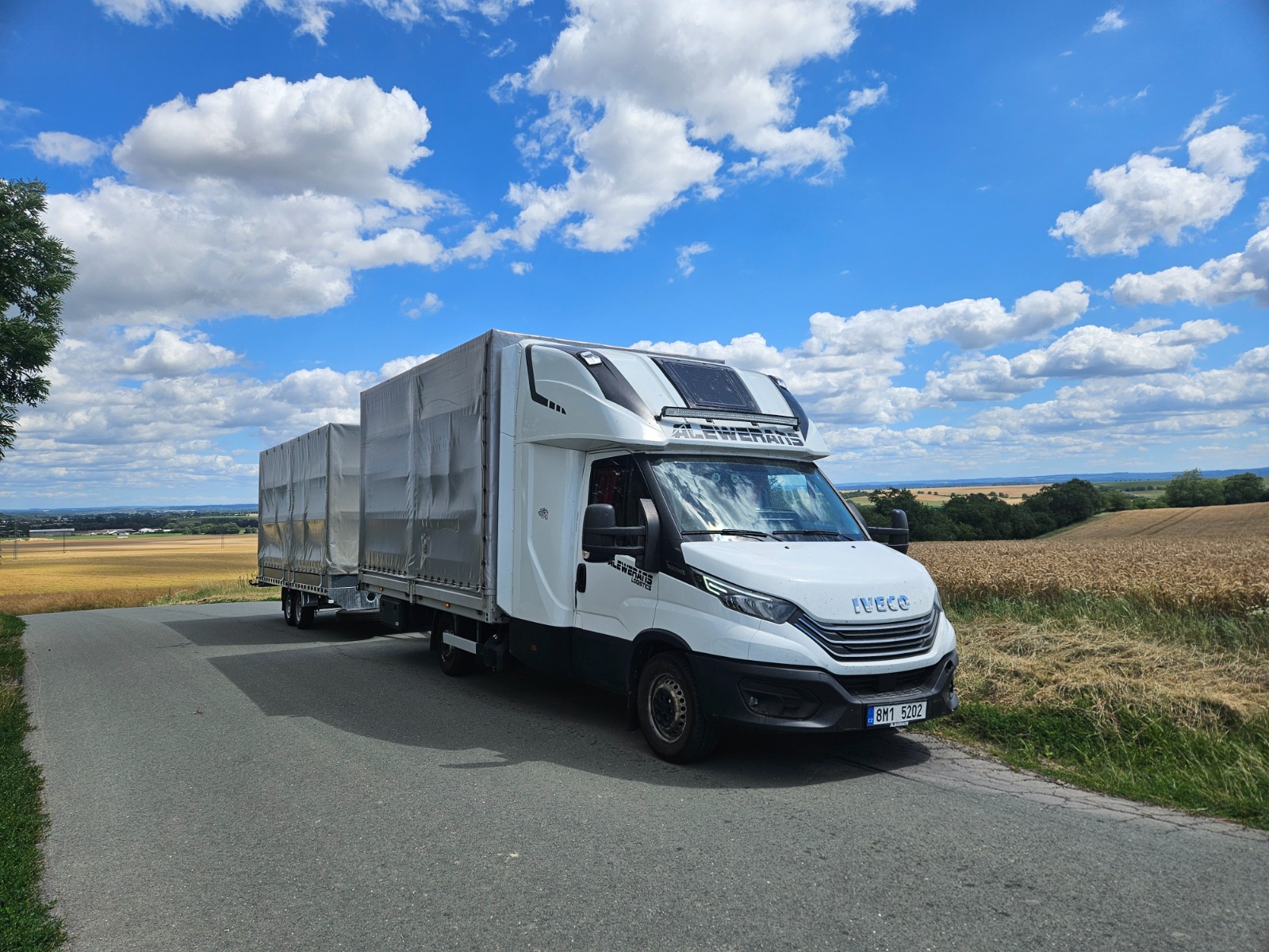 Vozidlo Iveco Daily 3.0 Twin + přívěs Wiola